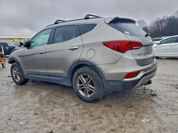 5NMZU3LB4HH001142 2017 HYUNDAI SANTA FE - Image 2