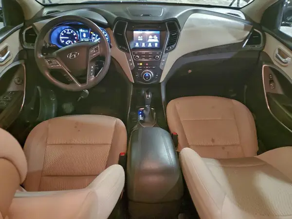 5NMZU3LB4HH001934 2017 HYUNDAI SANTA FE - Image 8