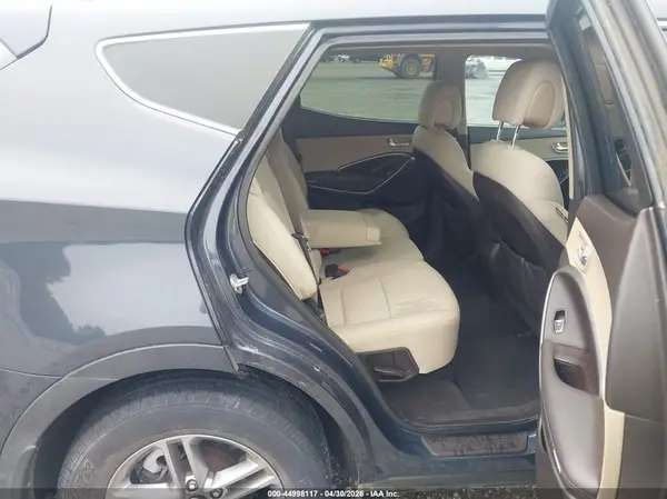 5NMZU3LB4HH006048 2017 HYUNDAI SANTA FE - Image 8