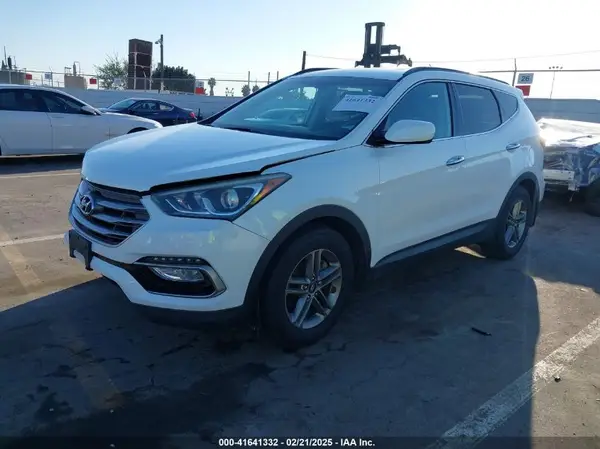 5NMZU3LB4HH008124 2017 HYUNDAI SANTA FE - Image 2