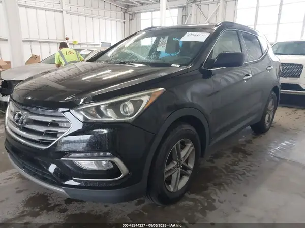 5NMZU3LB4HH011668 2017 HYUNDAI SANTA FE - Image 2