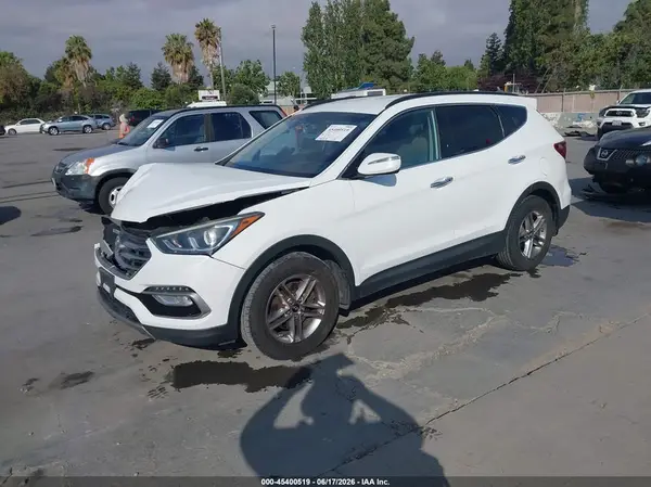 5NMZU3LB4HH012111 2017 HYUNDAI SANTA FE - Image 2