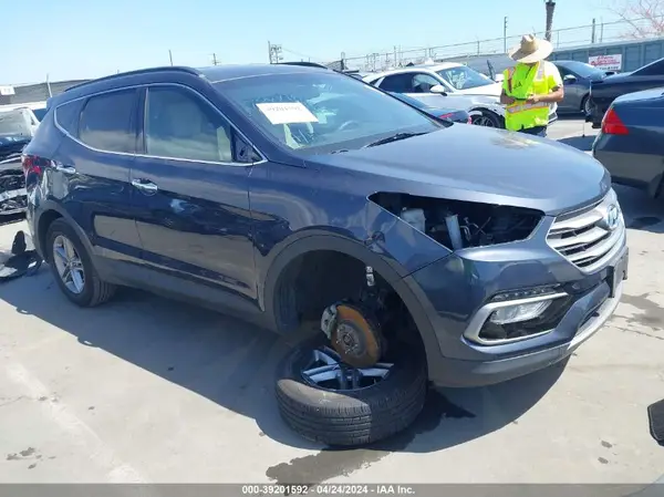 5NMZU3LB4HH012853 2017 HYUNDAI SANTA FE - Image 1