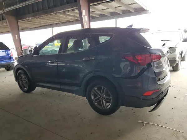 5NMZU3LB4HH013775 2017 HYUNDAI SANTA FE - Image 2