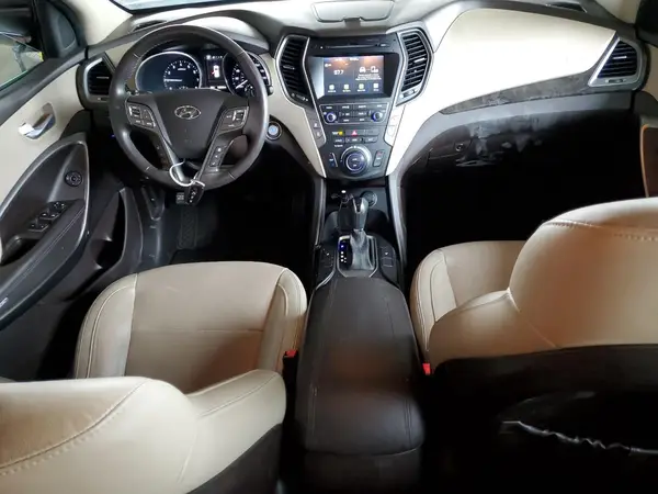5NMZU3LB4HH013775 2017 HYUNDAI SANTA FE - Image 8