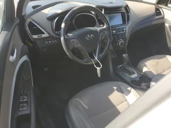 5NMZU3LB4HH014599 2017 HYUNDAI SANTA FE - Image 8