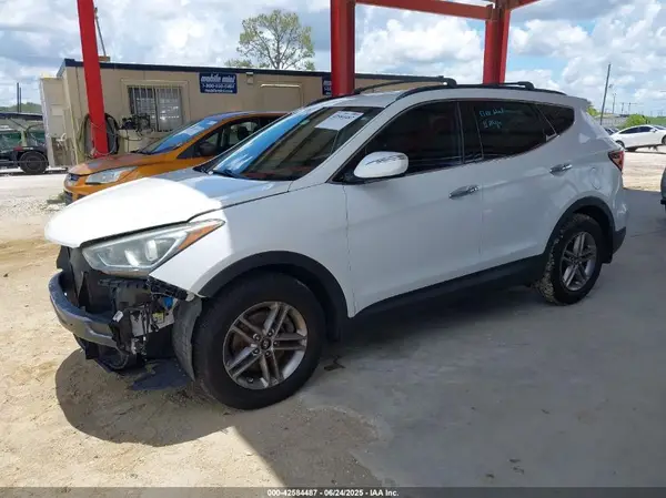 5NMZU3LB4HH019219 2017 HYUNDAI SANTA FE - Image 2