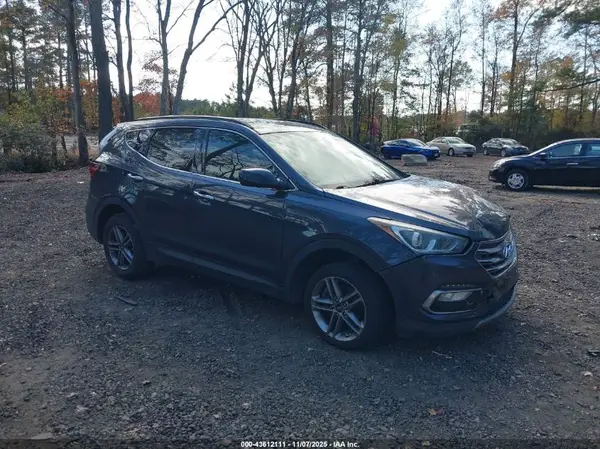 5NMZU3LB4HH025358 2017 HYUNDAI SANTA FE - Image 1