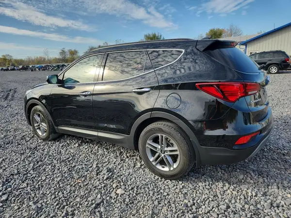 5NMZU3LB4JH097568 2018 HYUNDAI SANTA FE - Image 2