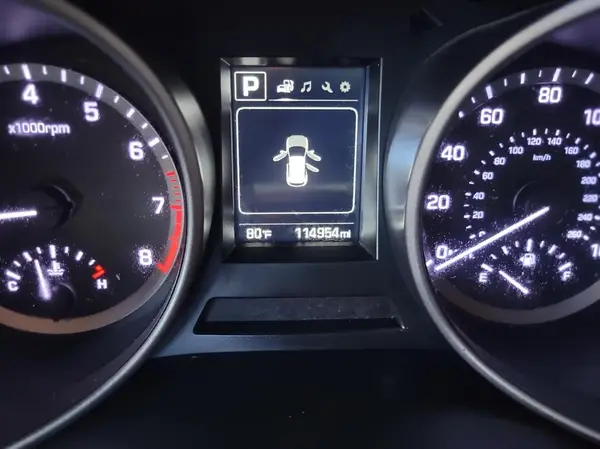 5NMZU3LB4JH100565 2018 HYUNDAI SANTA FE - Image 8