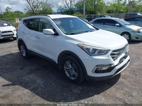 5NMZU3LB4JH106088 2018 HYUNDAI SANTA FE - Image 1