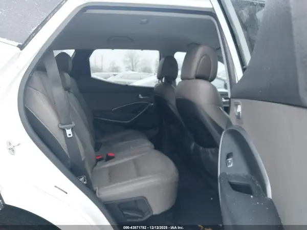 5NMZU3LB5HH001277 2017 HYUNDAI SANTA FE - Image 8