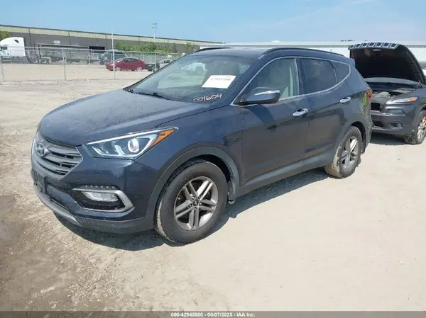 5NMZU3LB5HH001604 2017 HYUNDAI SANTA FE - Image 2