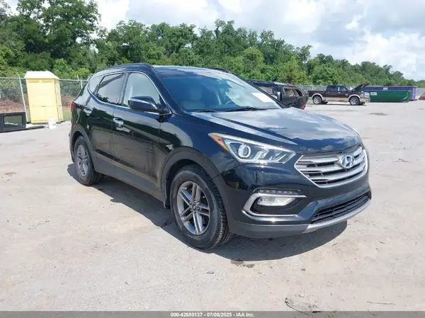5NMZU3LB5HH002185 2017 HYUNDAI SANTA FE - Image 1