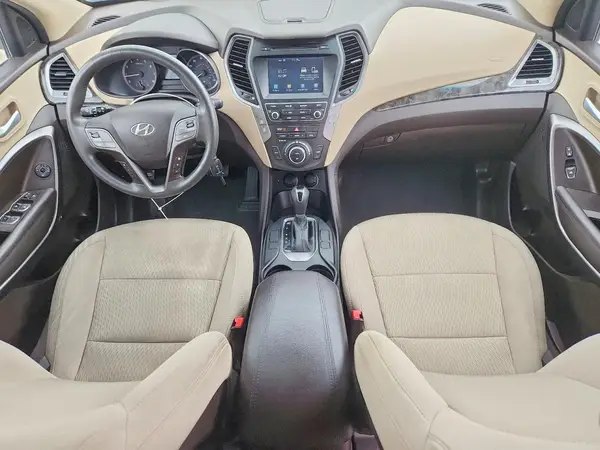 5NMZU3LB5HH002252 2017 HYUNDAI SANTA FE - Image 8