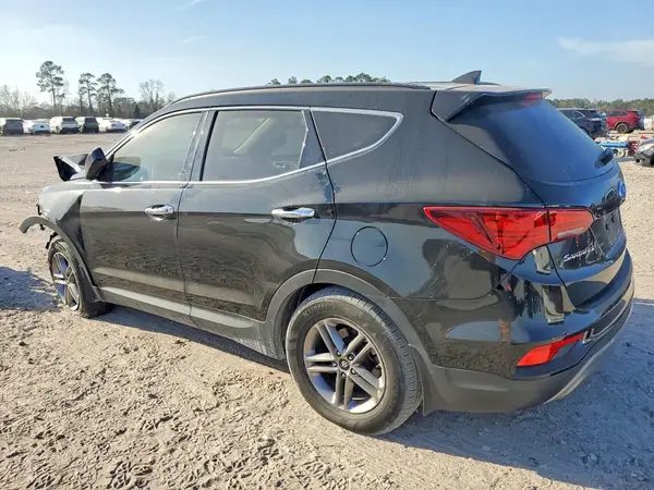5NMZU3LB5HH010206 2017 HYUNDAI SANTA FE - Image 2