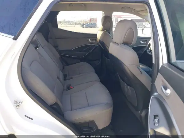 5NMZU3LB5HH010920 2017 HYUNDAI SANTA FE - Image 8
