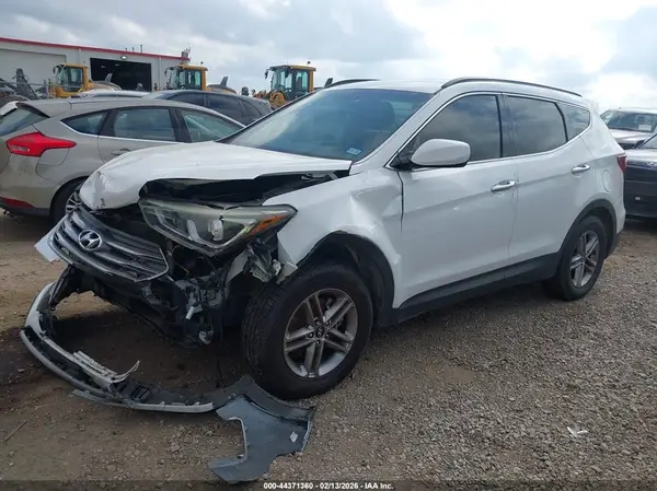 5NMZU3LB5HH013414 2017 HYUNDAI SANTA FE - Image 2