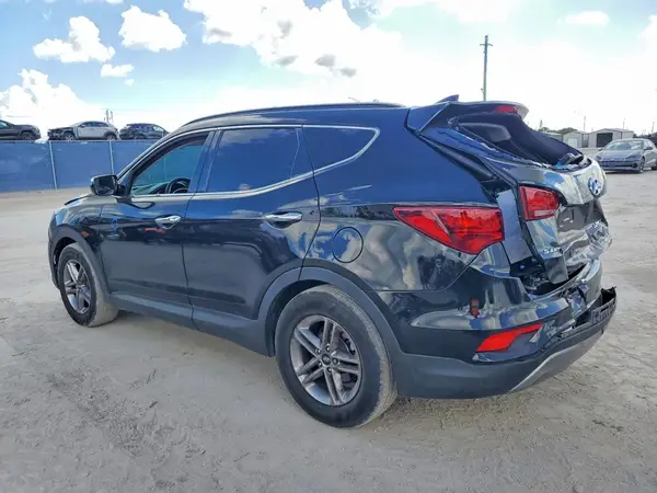 5NMZU3LB5HH014725 2017 HYUNDAI SANTA FE - Image 2