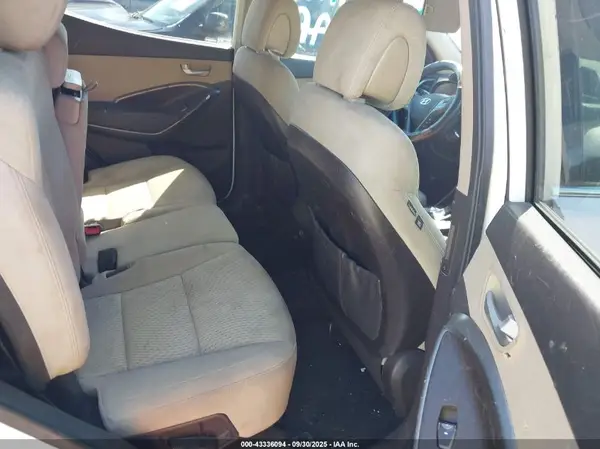 5NMZU3LB5HH018936 2017 HYUNDAI SANTA FE - Image 8