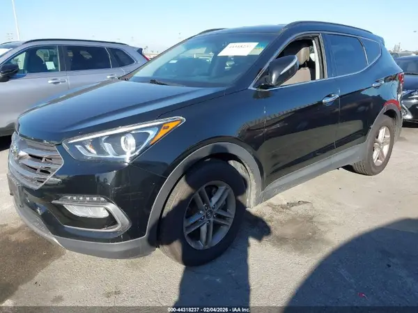 5NMZU3LB5HH027023 2017 HYUNDAI SANTA FE - Image 2