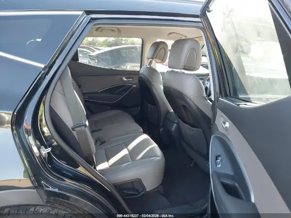 5NMZU3LB5HH027023 2017 HYUNDAI SANTA FE - Image 8