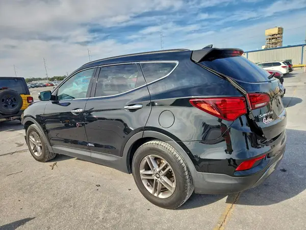 5NMZU3LB5HH027104 2017 HYUNDAI SANTA FE - Image 2