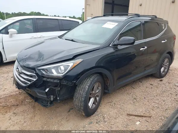 5NMZU3LB5HH029046 2017 HYUNDAI SANTA FE - Image 2