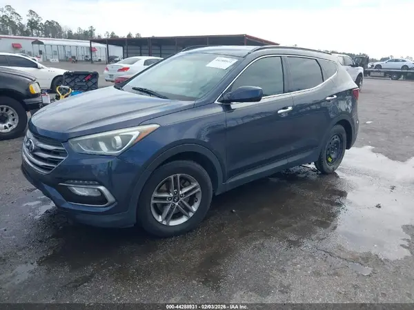 5NMZU3LB5HH032707 2017 HYUNDAI SANTA FE - Image 2