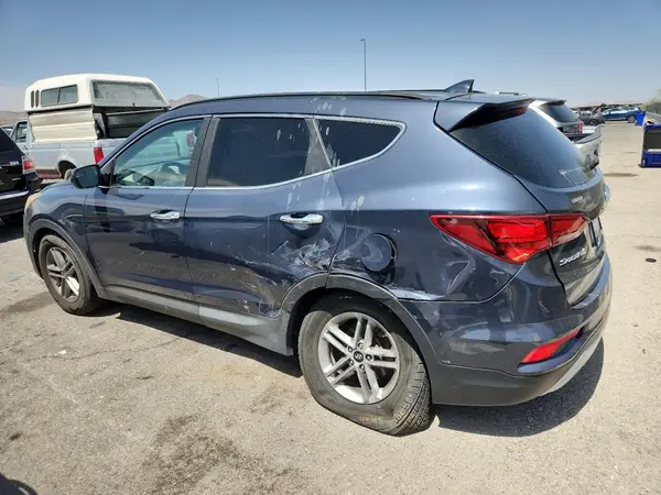 5NMZU3LB5HH035297 2017 HYUNDAI SANTA FE - Image 2