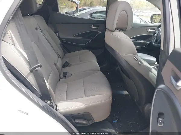 5NMZU3LB5HH039334 2017 HYUNDAI SANTA FE - Image 8