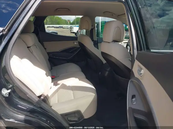 5NMZU3LB5HH043545 2017 HYUNDAI SANTA FE - Image 8
