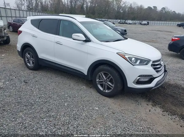 5NMZU3LB5JH058990 2018 HYUNDAI SANTA FE - Image 1