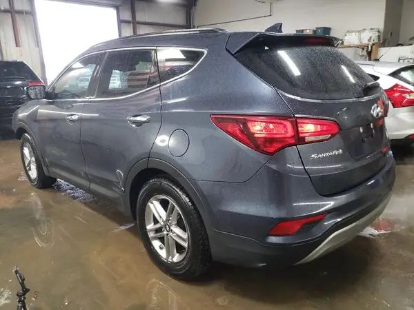 5NMZU3LB5JH060559 2018 HYUNDAI SANTA FE - Image 2
