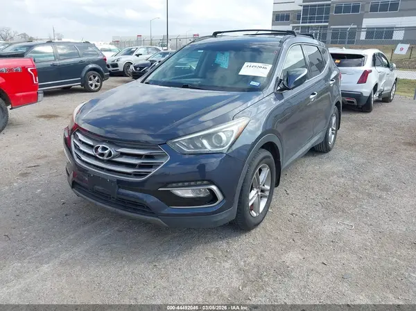5NMZU3LB5JH063199 2018 HYUNDAI SANTA FE - Image 2