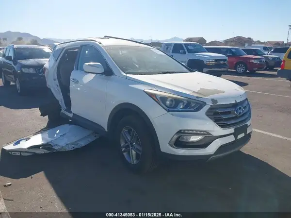 5NMZU3LB5JH063543 2018 HYUNDAI SANTA FE - Image 1