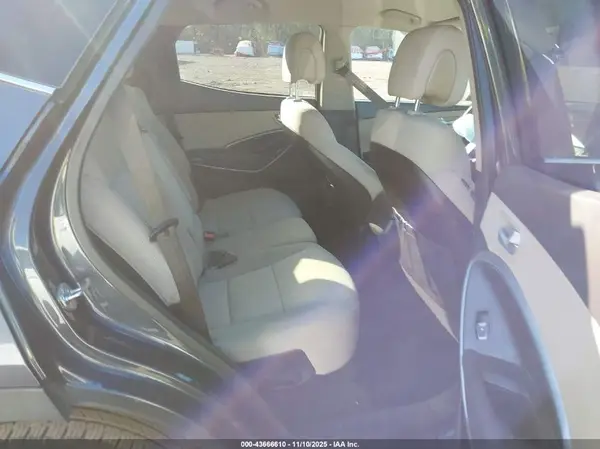5NMZU3LB5JH064272 2018 HYUNDAI SANTA FE - Image 8