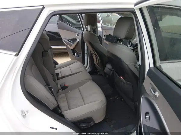 5NMZU3LB5JH069908 2018 HYUNDAI SANTA FE - Image 8