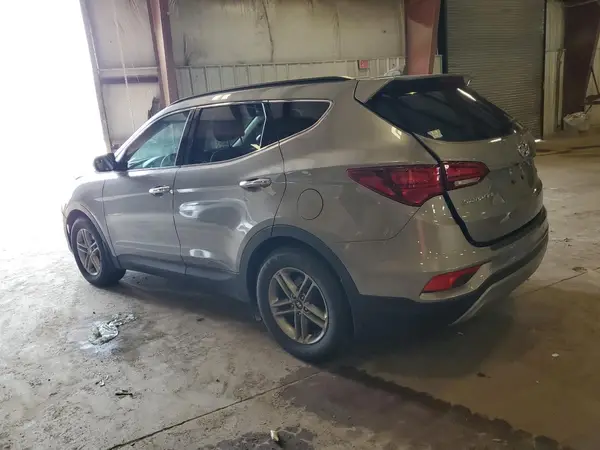 5NMZU3LB5JH074395 2018 HYUNDAI SANTA FE - Image 2