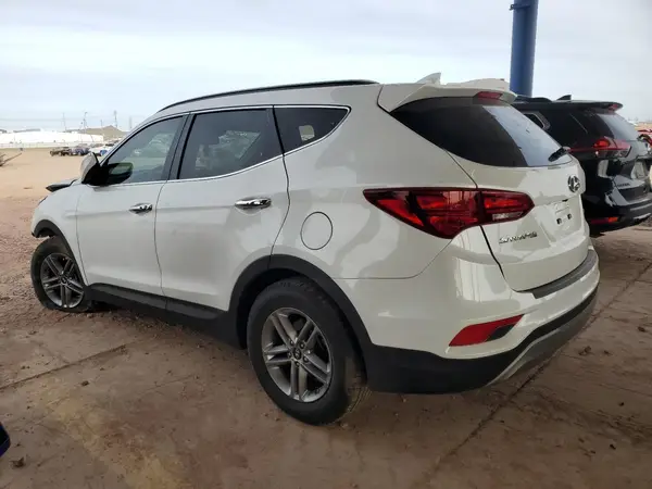 5NMZU3LB5JH079905 2018 HYUNDAI SANTA FE - Image 2