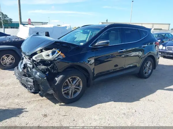 5NMZU3LB5JH083453 2018 HYUNDAI SANTA FE - Image 2