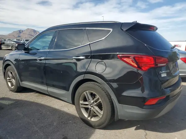 5NMZU3LB5JH105385 2018 HYUNDAI SANTA FE - Image 2