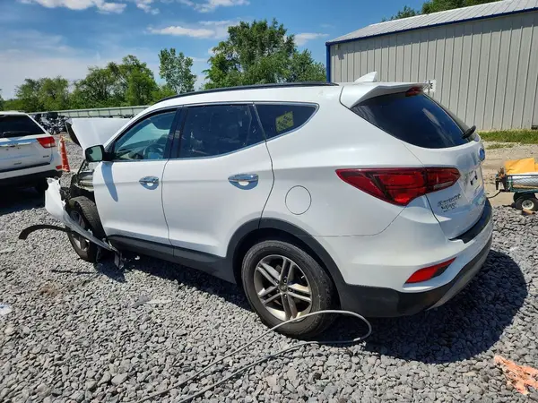 5NMZU3LB6HH000185 2017 HYUNDAI SANTA FE - Image 2