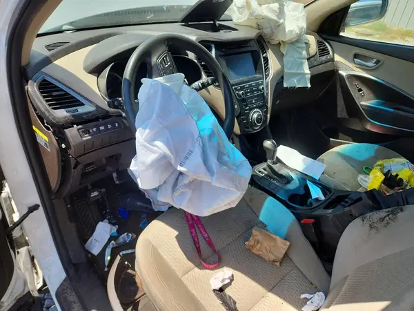 5NMZU3LB6HH000185 2017 HYUNDAI SANTA FE - Image 8