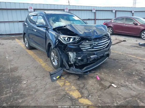 5NMZU3LB6HH002566 2017 HYUNDAI SANTA FE - Image 1