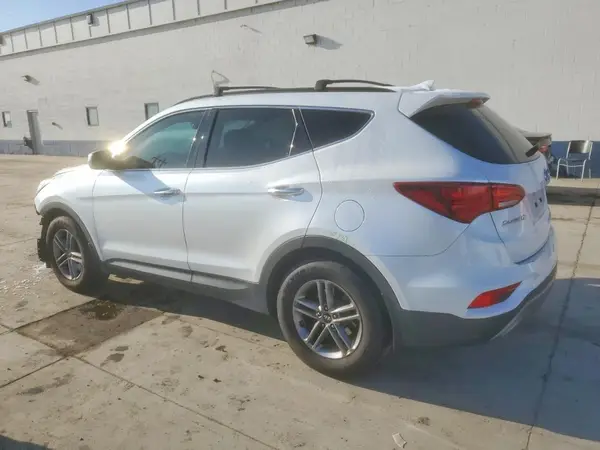 5NMZU3LB6HH007847 2017 HYUNDAI SANTA FE - Image 2