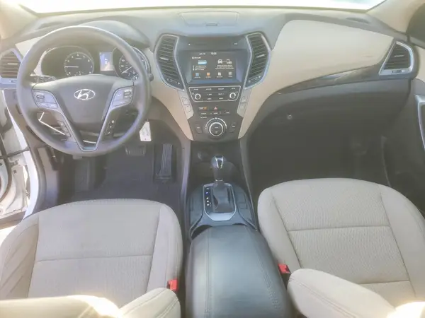 5NMZU3LB6HH007847 2017 HYUNDAI SANTA FE - Image 8