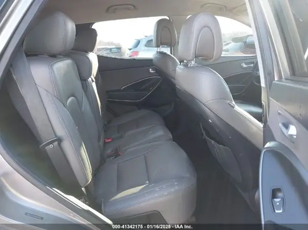 5NMZU3LB6HH012059 2017 HYUNDAI SANTA FE - Image 8