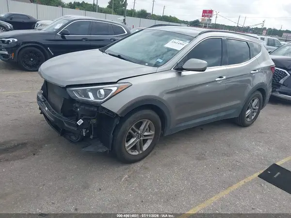 5NMZU3LB6HH012398 2017 HYUNDAI SANTA FE - Image 2