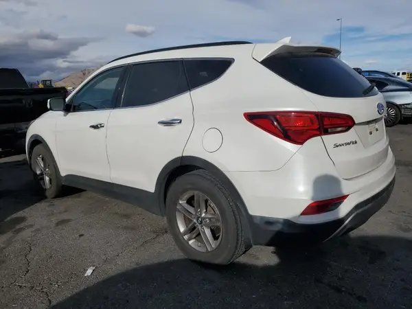 5NMZU3LB6HH012420 2017 HYUNDAI SANTA FE - Image 2